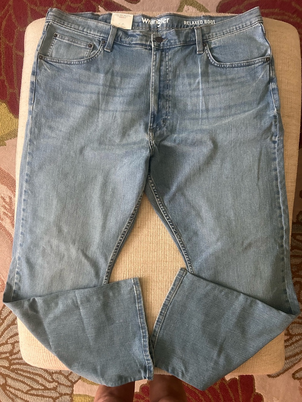 Men’s Wrangler Light Wash Retro Relaxed Bootcut Denim Jeans Size 40x32 NWT